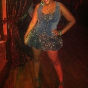 Unique flower dress with cute 3D shape.